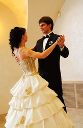 Индивидуальные занятия танцами Свадебный Вальс,  Латино в Алматы